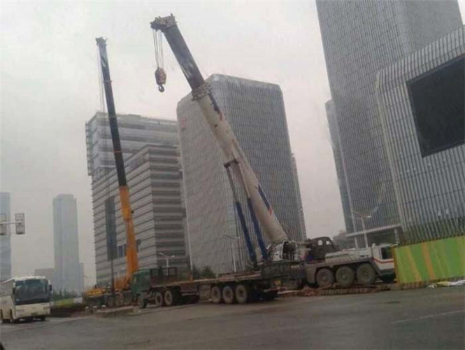 华蓥市25吨吊车能吊多重设备？